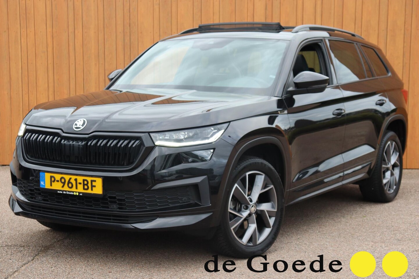 Skoda Kodiaq - 1.5 TSI Sportline Business org.Nl el.trekhaak el.schuifdak canton stuur+stoelverw. el.klep - AutoWereld.nl