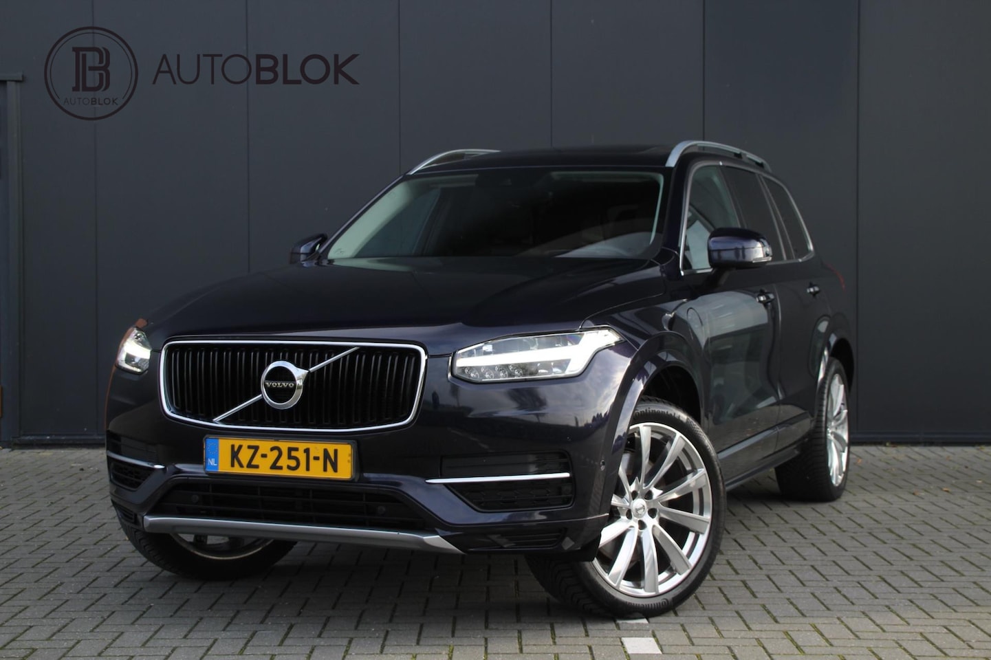Volvo XC90 - 2.0 T8 Twin Engine AWD Momentum|Apple CarPlay|trekhaak|stoelverwarming|7 persoons| - AutoWereld.nl