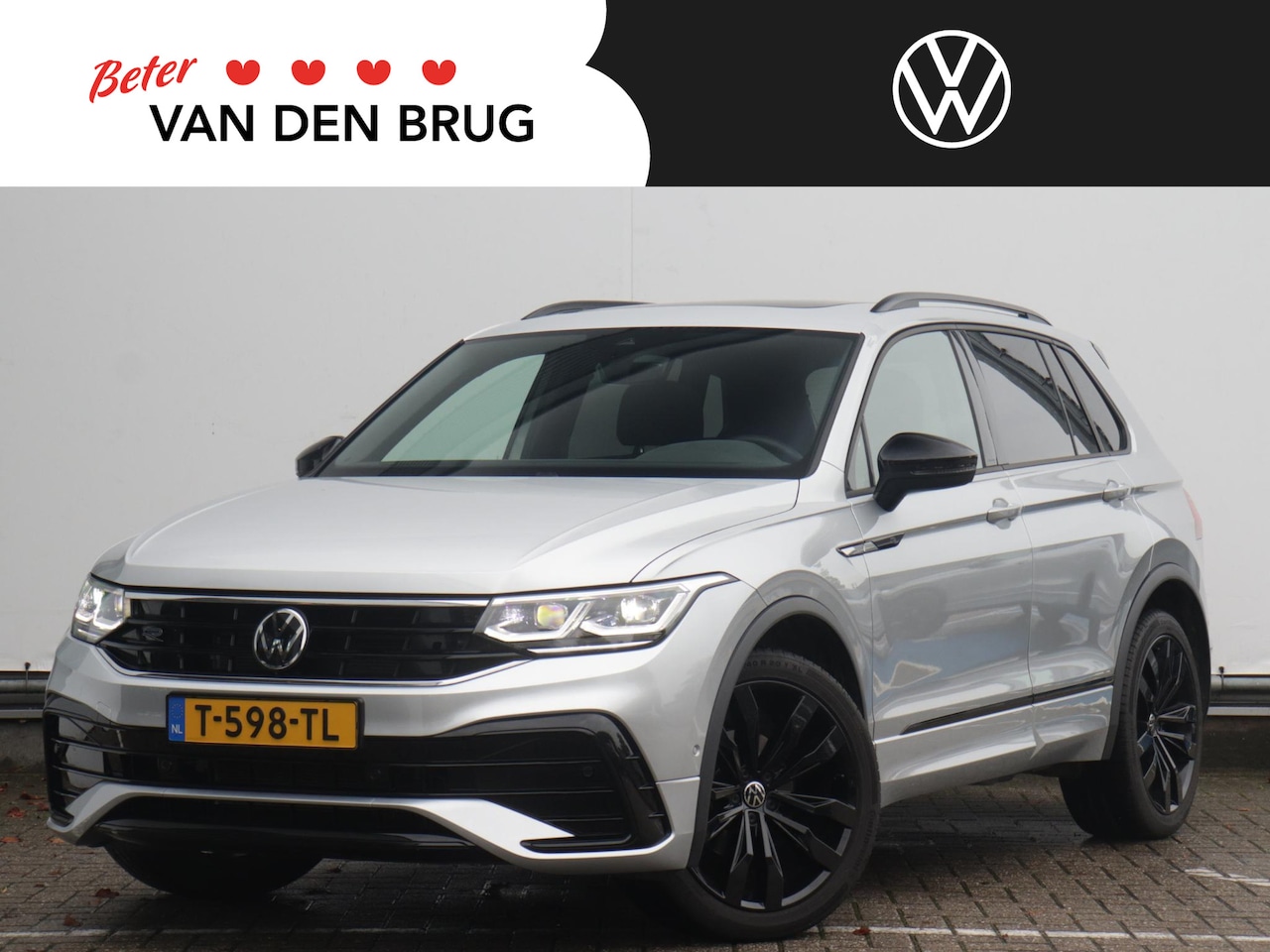 Volkswagen Tiguan - 1.5 TSI R-Line Business | Panoramadak | 20" velgen | 1e eigenaar | Achteruitrijcamera | - AutoWereld.nl