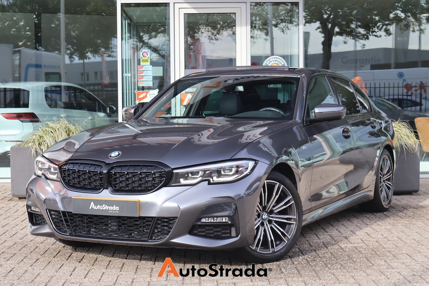 BMW 3-serie - (g20) 318i M-Sport 156pk | Cruise | Climate | Navigatie | Sfeer | Carplay | Virtual | Pano - AutoWereld.nl