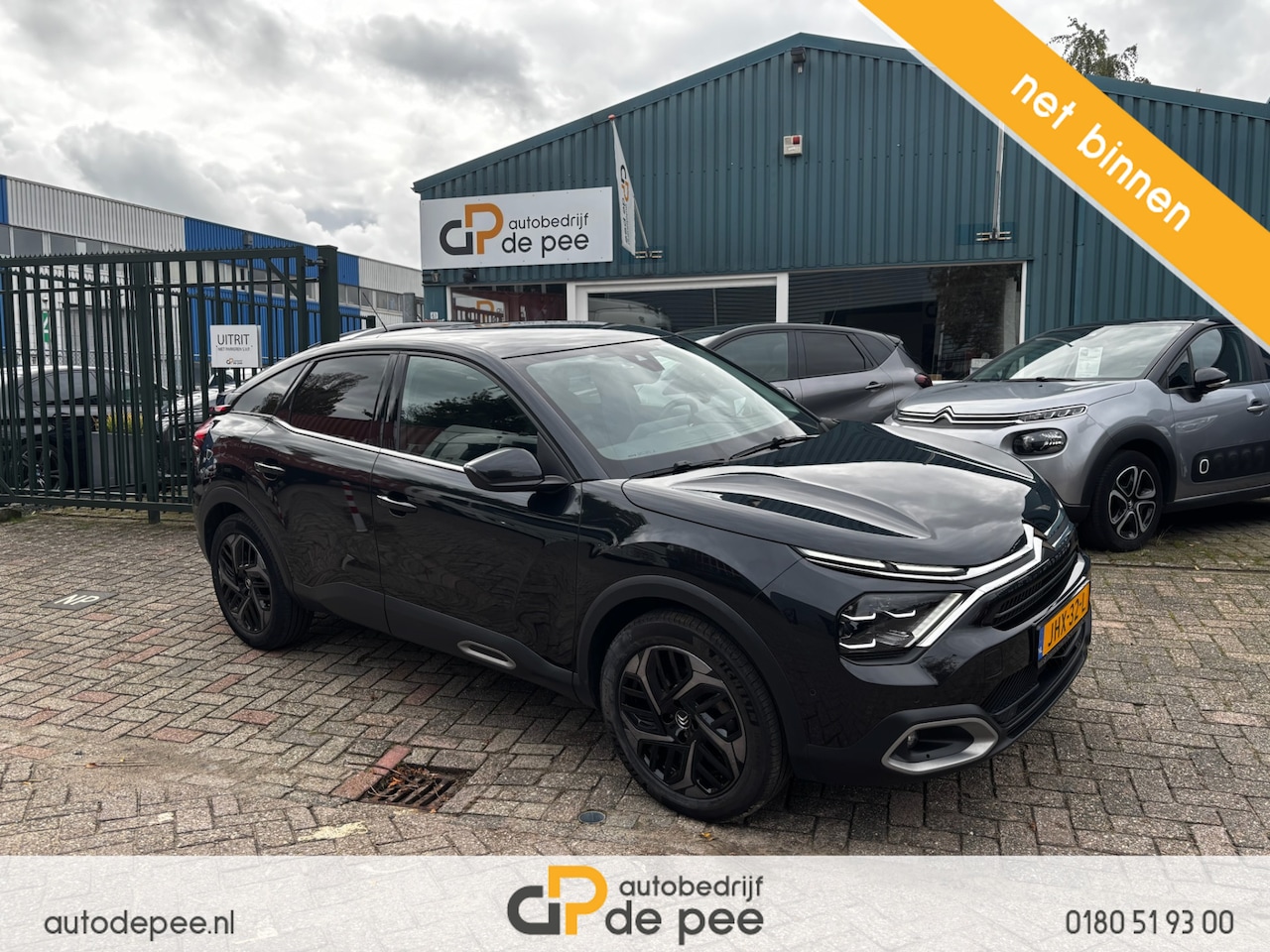 Citroën C4 - 1.2 Puretech Shine GARANTIE/CARPLAY/CAMERA/AIRCO/CRUISE/LM.VELGEN rijklaarprijs! - AutoWereld.nl