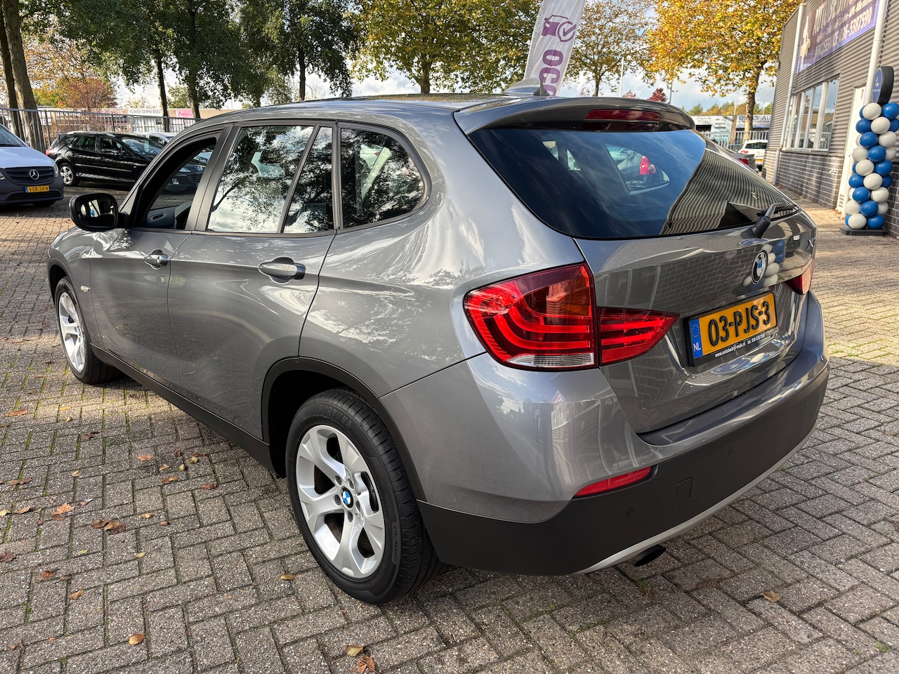BMW X1 - 1.8i sDrive Executive | Org-NL auto. Xenon. Sportstoelen. Navi.