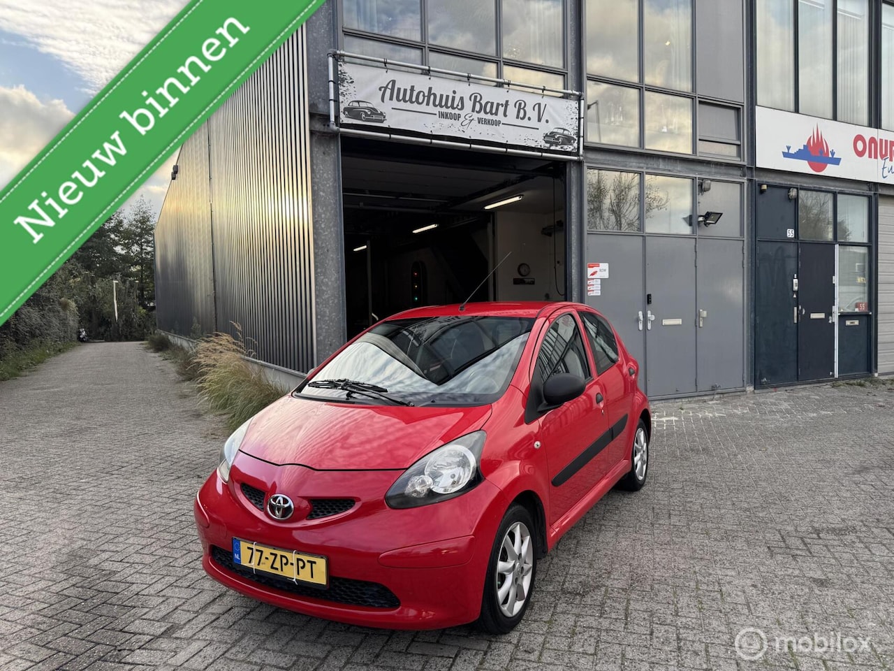 Toyota Aygo - 1.0-12V 5 Deuren! APK! NAP Logisch! - AutoWereld.nl