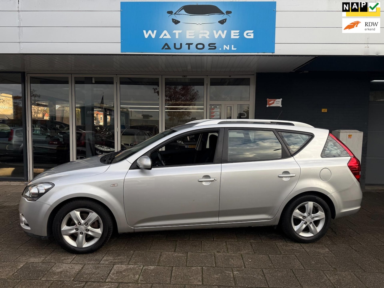 Kia Cee'd Sporty Wagon - 1.4 CVVT Navigator Plus Pack CAMERA|NAVI|CLIMA - AutoWereld.nl