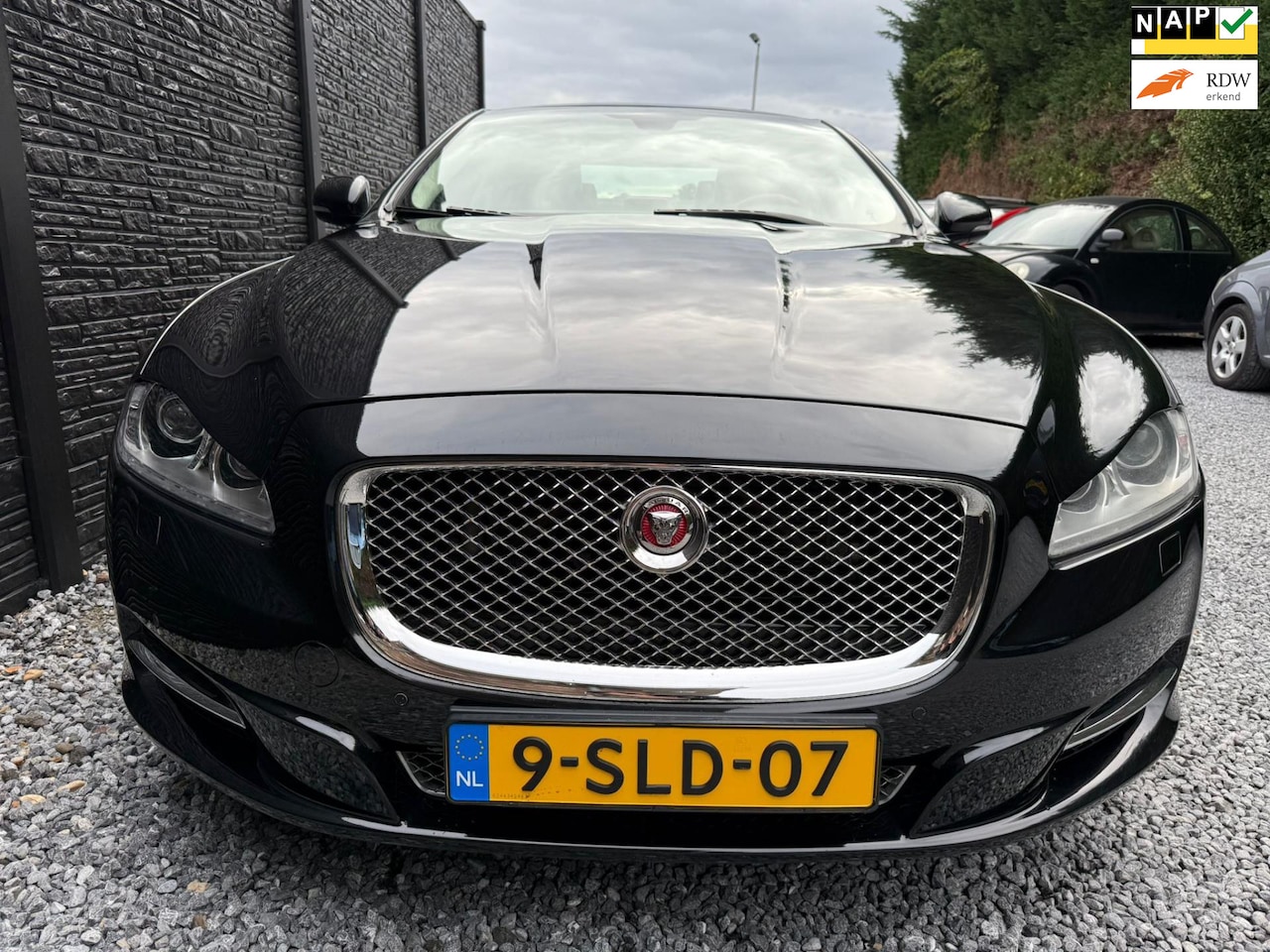 Jaguar XJ - 3.0 V6D Portfolio LWB 3.0 V6D Portfolio LWB - AutoWereld.nl