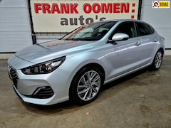 Hyundai i30 Fastback - 1.4 T-GDI 140PK Comfort + Dealer OH|Keyless|Trekhaak|Navi|Apple|Android|DAB|Lane|Cruise|Cl
