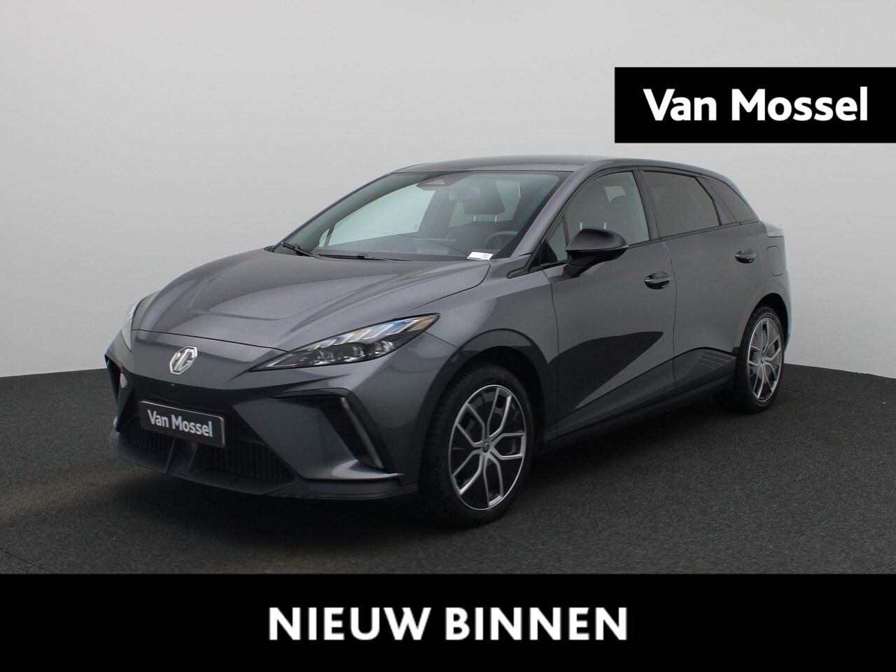 MG 4 - MG4 64 kWh Luxury - AutoWereld.nl