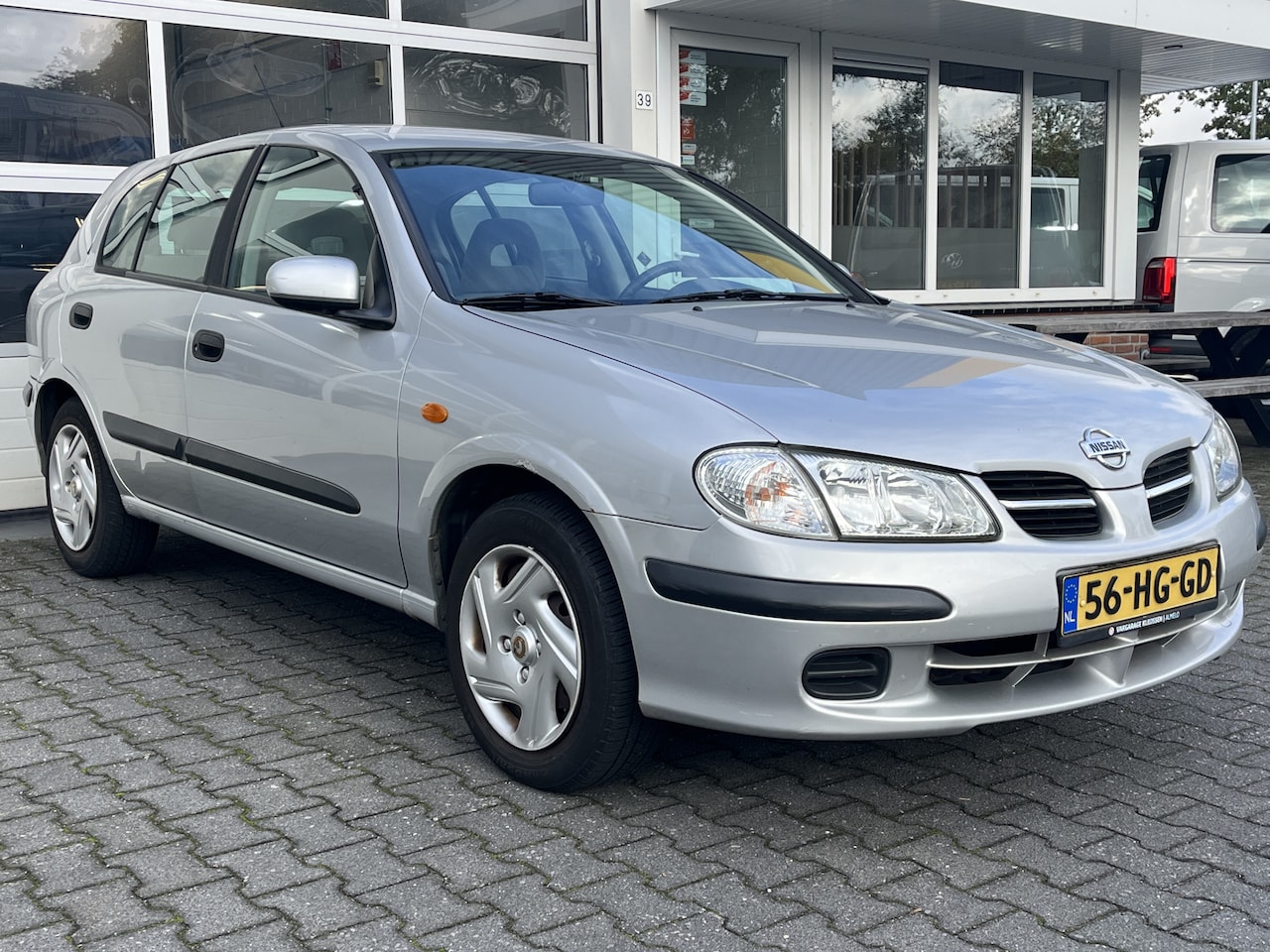 Nissan Almera - 1.5 Comfort Airco - 112.302 km - Trekhaak - AutoWereld.nl