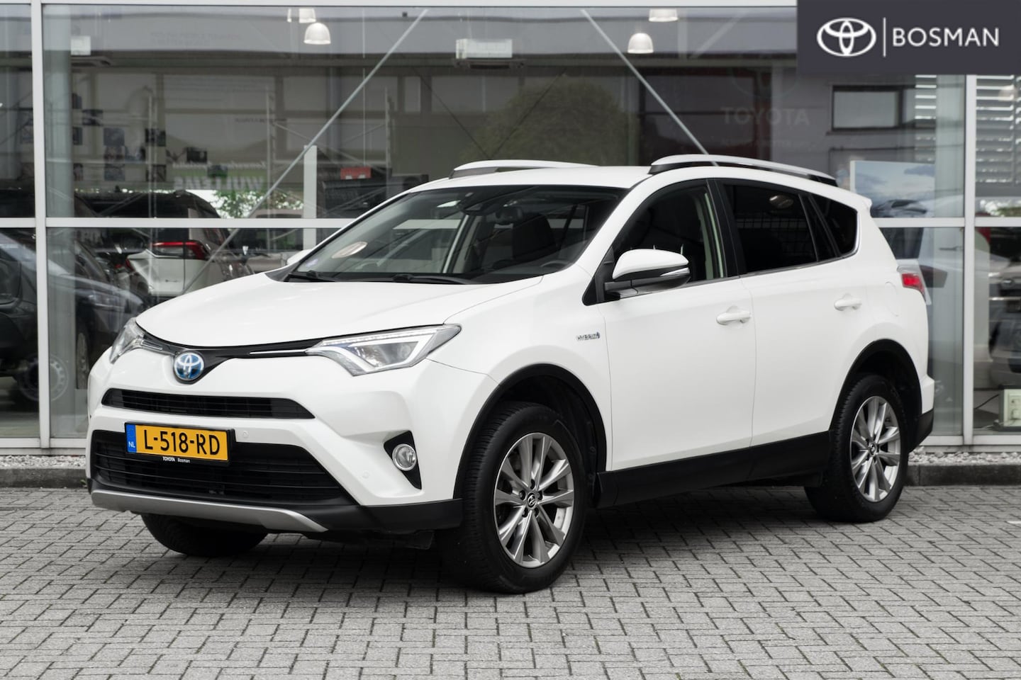 Toyota RAV4 - 2.5 Hybrid AWD Dynamic 2.5 Hybrid AWD Dynamic - AutoWereld.nl