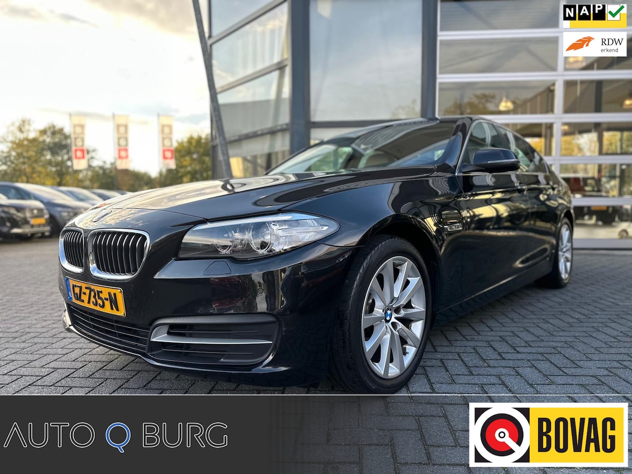 BMW 5-serie - 520i High Executive | Automaat | Navigatie | Cruise | Climate | LMV | PDC | LED | Stoelver - AutoWereld.nl