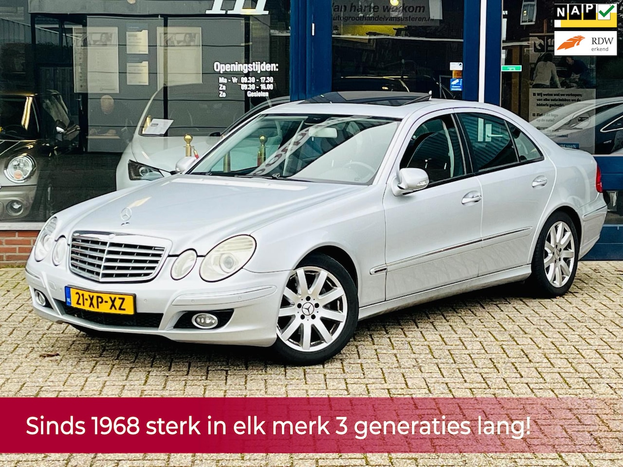 Mercedes-Benz E-klasse - 230 Avantgarde automaat! Schuifdak l Navi l Airco ECC l Cruise l PDC V+A! Inruil koopje mo - AutoWereld.nl