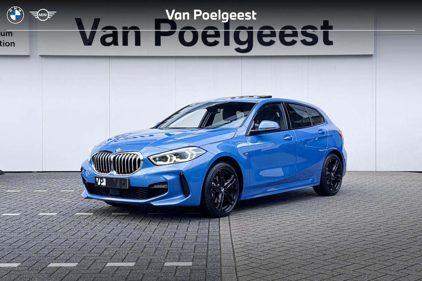 BMW 1-serie - 118i M Sport | Panoramadak - AutoWereld.nl