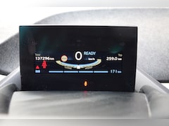 BMW i3 - High Voltage Edition 94Ah 33 kWh, long range, trekhaak, prachtige auto Navigatie, zwart me