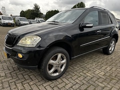 Mercedes-Benz M-klasse - 320 CDI grijs kenteken clima, trekhaak volle auto