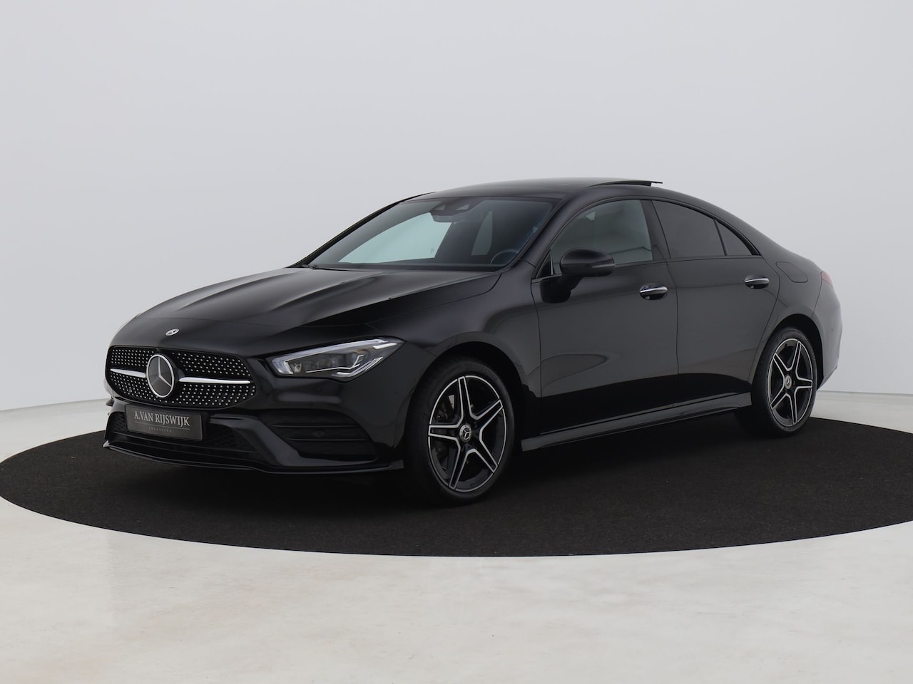 Mercedes-Benz CLA-Klasse - 250 e AMG Line | PANO | 360° | ADAPTIVE | KEYLESS | HUD | SFEERVERLICHTING | STOELVERW. | - AutoWereld.nl