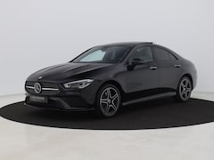 Mercedes-Benz CLA-Klasse - 250 e AMG Line | PANO | 360° | ADAPTIVE | KEYLESS | HUD | SFEERVERLICHTING | STOELVERW. |