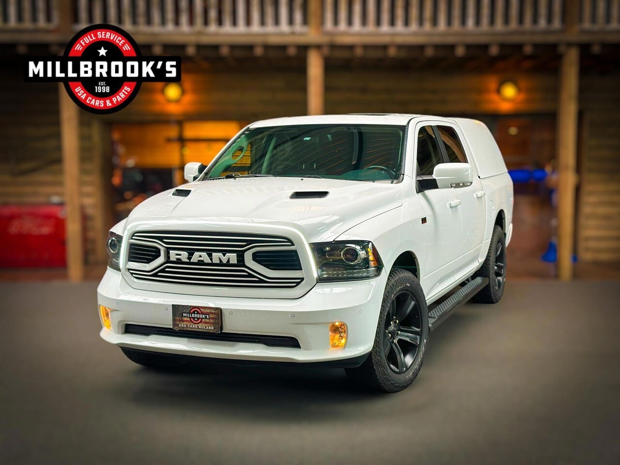 Dodge Ram 1500 - 5.7 V8 4x4 Sport Black Edition, Huif, origineel Nederlands - AutoWereld.nl