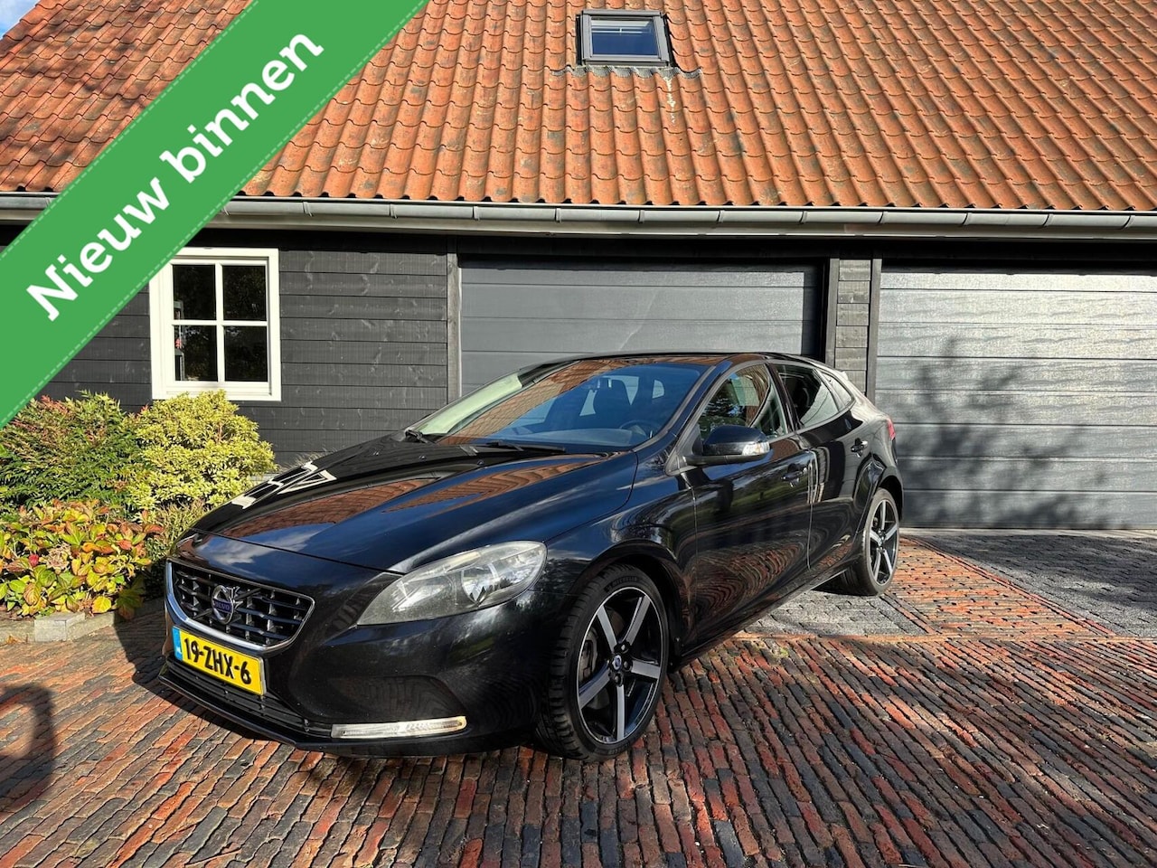Volvo V40 - 2.0 D3 Kinetic 2.0 D3 Kinetic - AutoWereld.nl