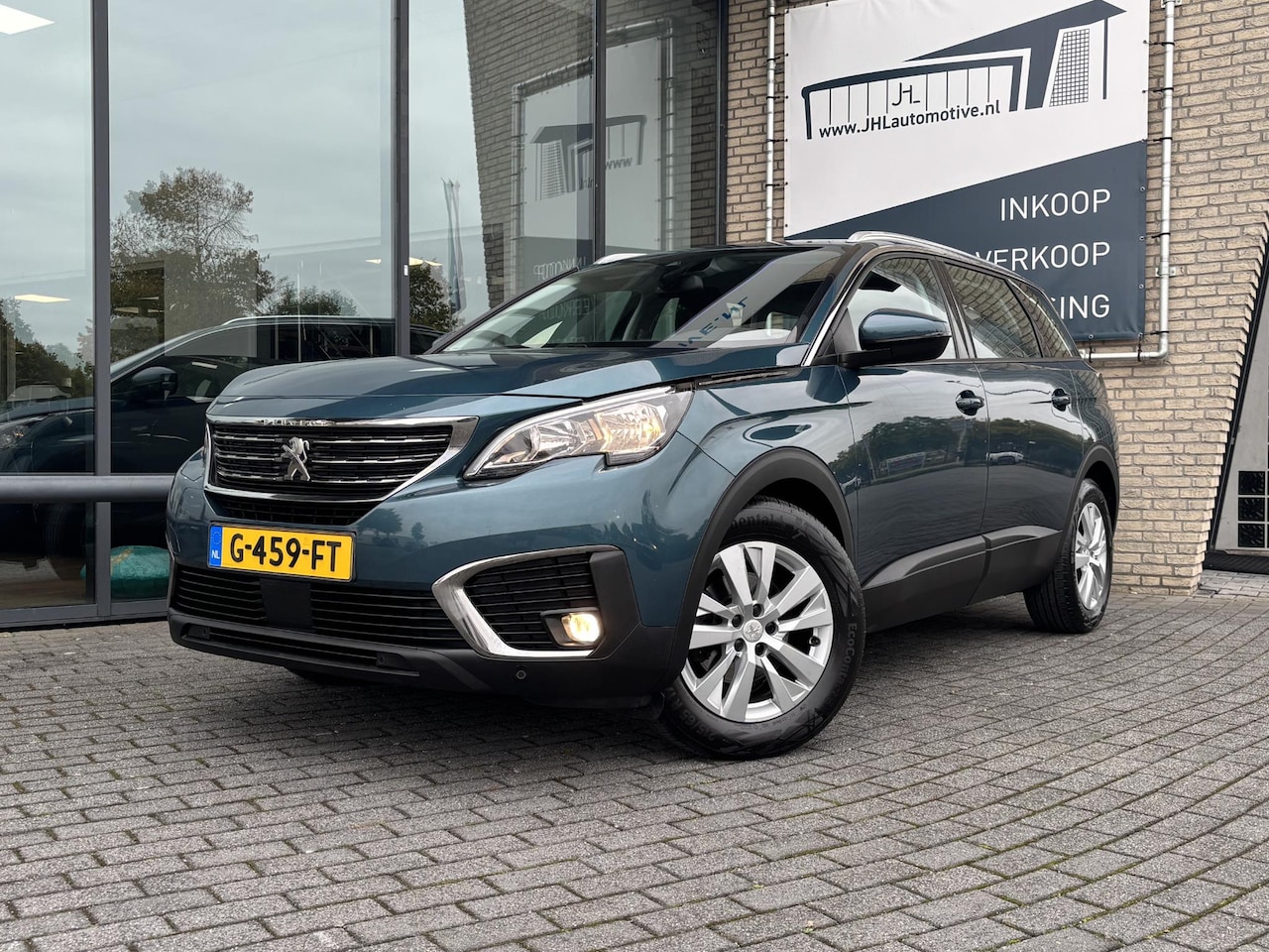 Peugeot 5008 - 1.2 PureTech*NAVI*CAM*HAAK*CRUISE*ECC*CARPLAY*7PER - AutoWereld.nl