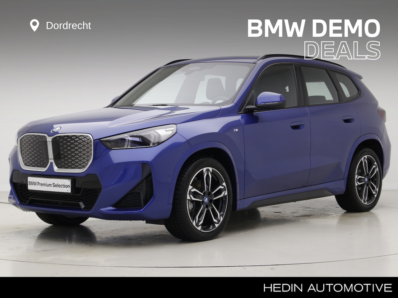 BMW iX1 - eDrive20 67 kWh M-Sport | 19" | Trekhaak | Panorama | Premium Pack - AutoWereld.nl