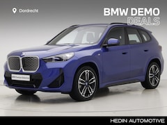 BMW iX1 - eDrive20 67 kWh M-Sport | 19" | Trekhaak | Panorama | Premium Pack | Nu voor 44.895,