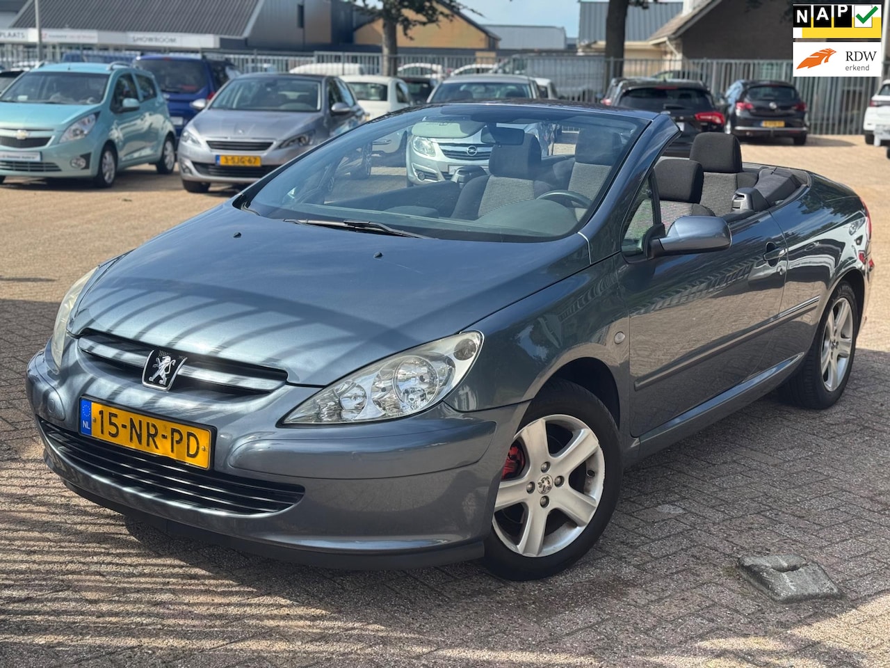 Peugeot 307 CC - 2.0-16V NAP CLIMA APK 06-2026 PDC inruil koopje! - AutoWereld.nl