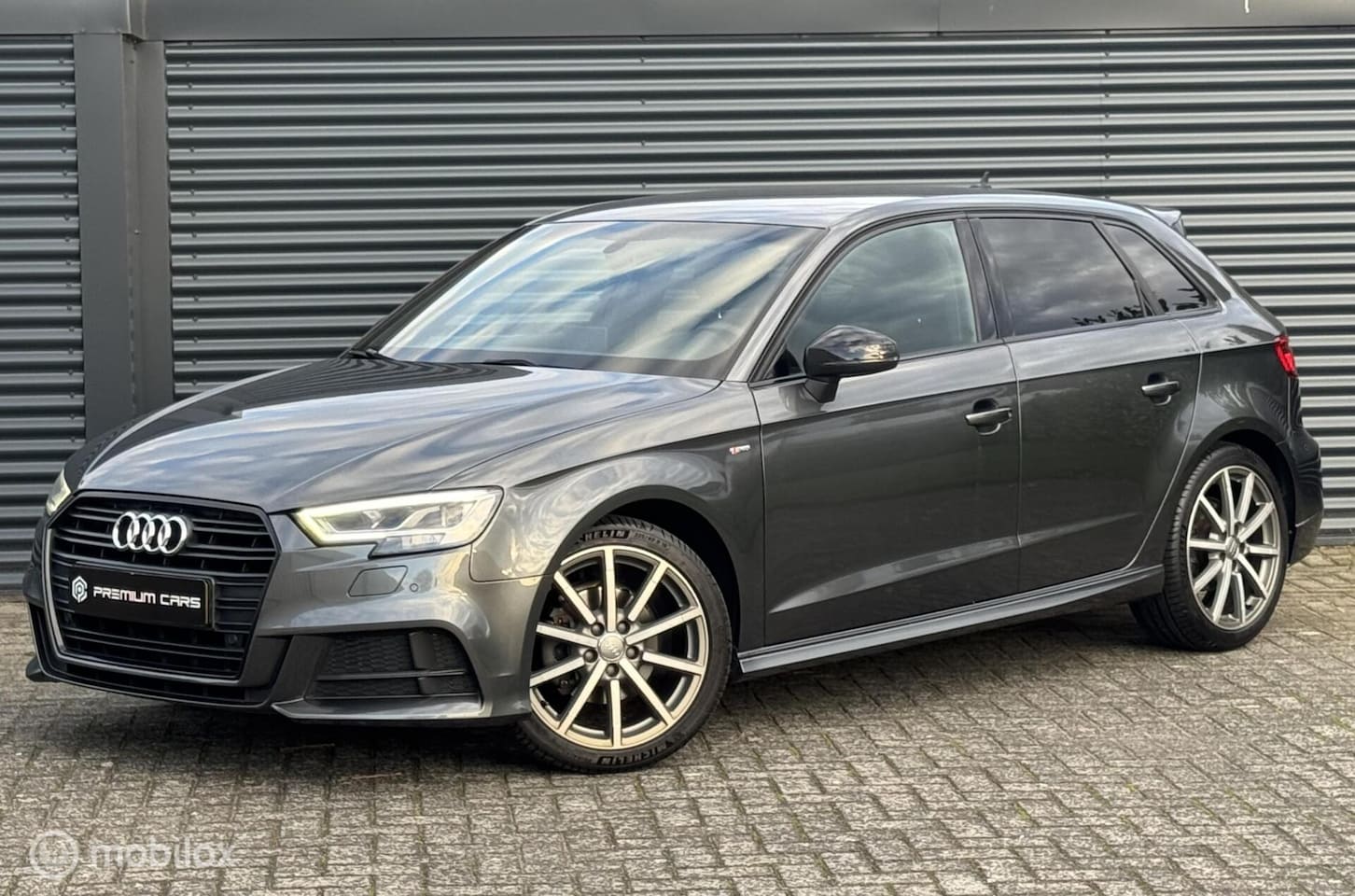 Audi A3 Sportback - 35 TFSI 3X S-Line Matrix B&O Virtual Navi - AutoWereld.nl