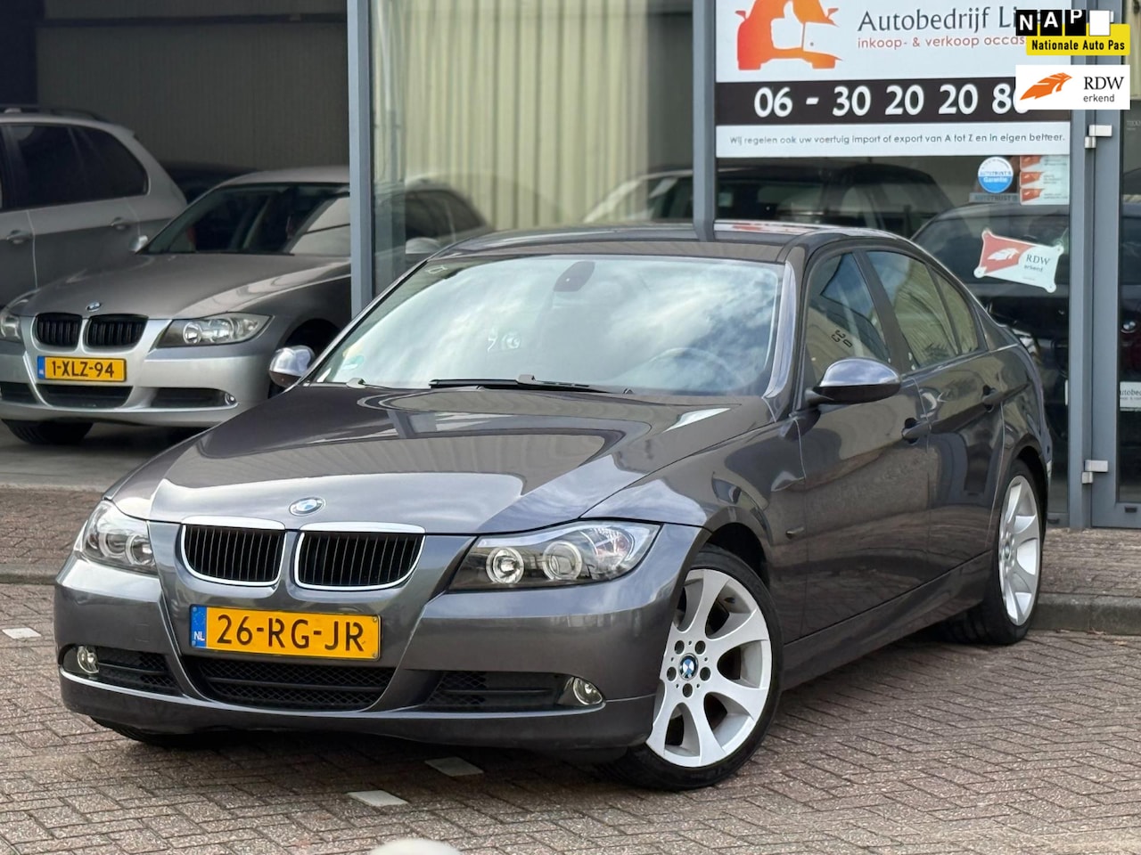 BMW 3-serie - 320i Automaat | Climate | Cruise | Cruise|18inch - AutoWereld.nl