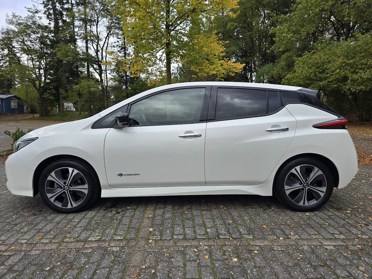 Nissan LEAF - N-Connecta 40 kWh 2018 Wit Navi | Camera | Stoelverwarming - AutoWereld.nl