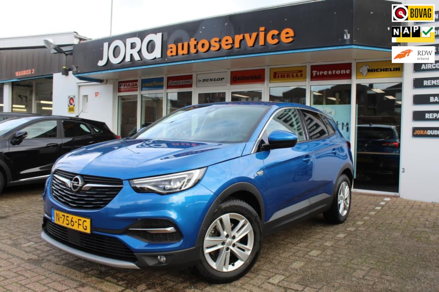 Opel Grandland X - 1.2 Turbo Business Executive 1.2 Turbo Business Executive - AutoWereld.nl