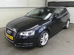 Audi A3 Sportback - 1.4 TFSI Attr - Automaat - 5 deurs - Trekhaak
