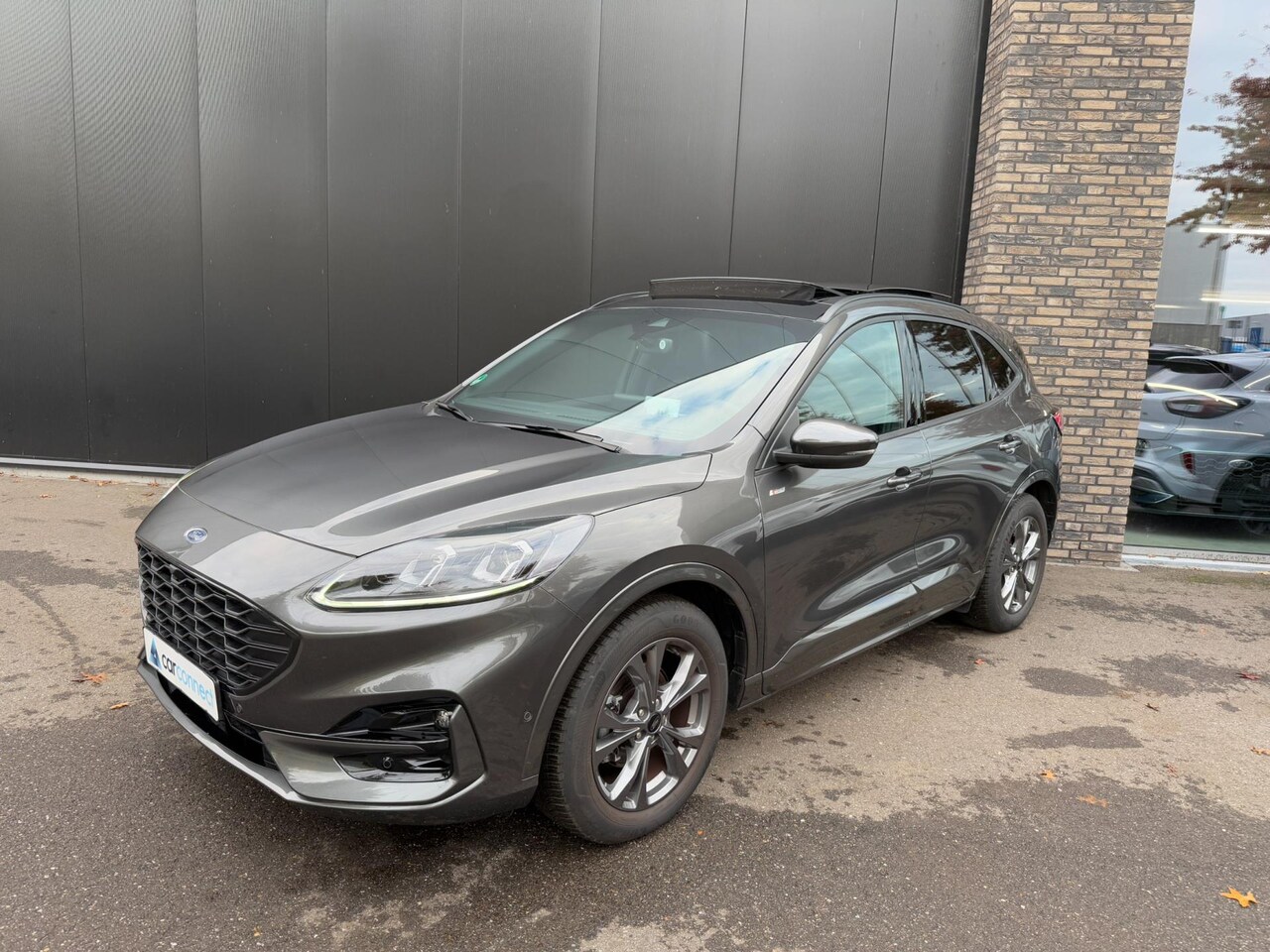 Ford Kuga - 1.5 Eco 150pk ST-Line X Panorama, Navi, Trekhaak, Camera's BOMVOL!! - AutoWereld.nl