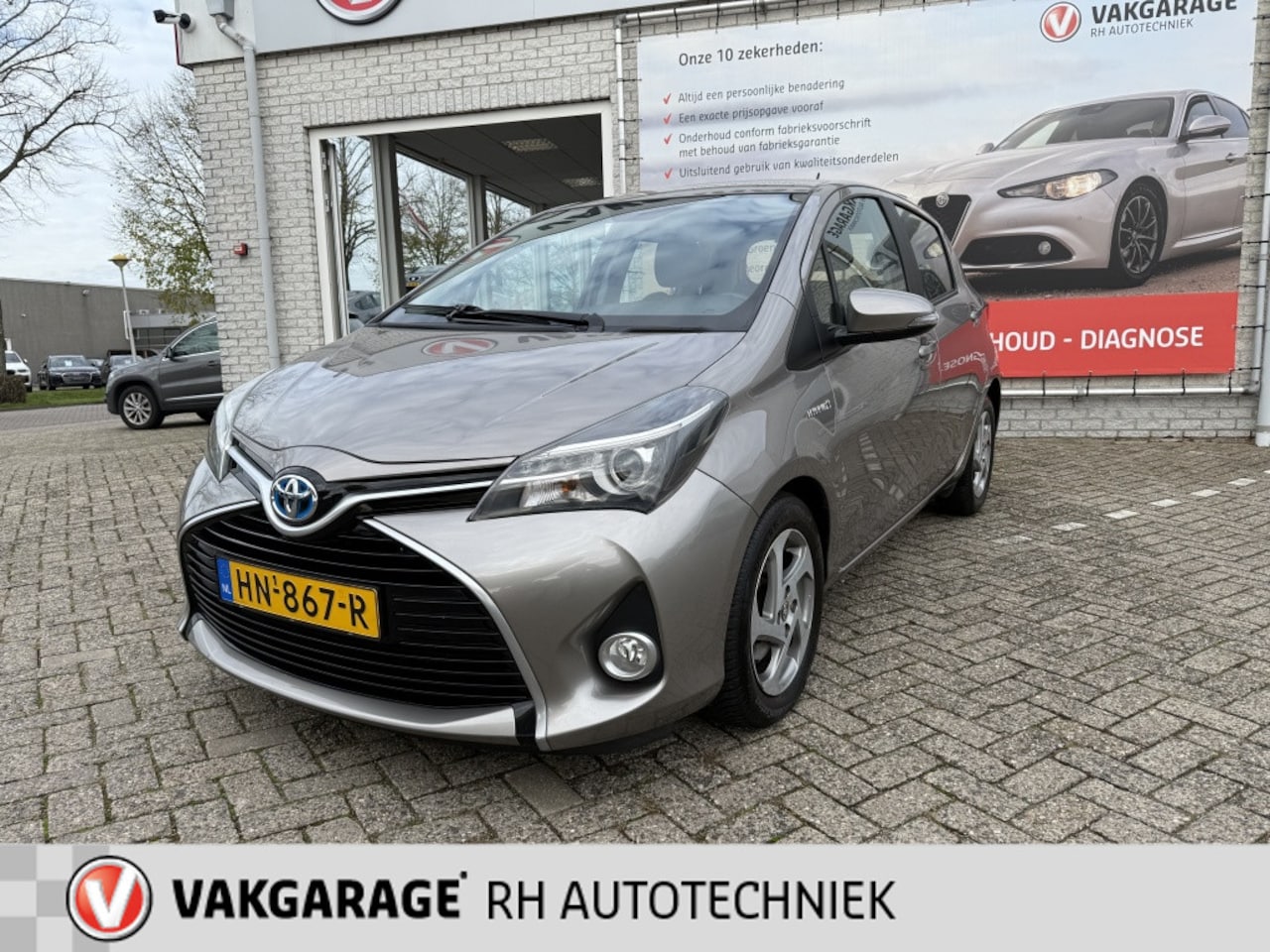 Toyota Yaris - 1.5 Hybrid Lease Ltd - AutoWereld.nl