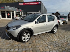 Dacia Sandero Stepway - 1.6 lage km-stand