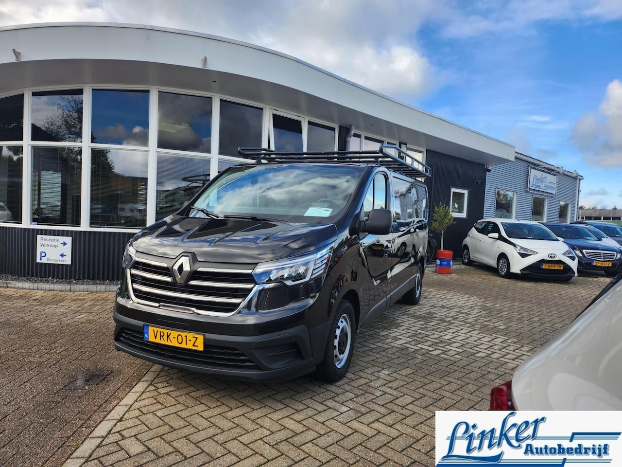 Renault Trafic - bestel 2.0 dCi 150 T30 L2H1 Comfort CRUISE TREKH GEEN AFLEVERKOSTEN - AutoWereld.nl