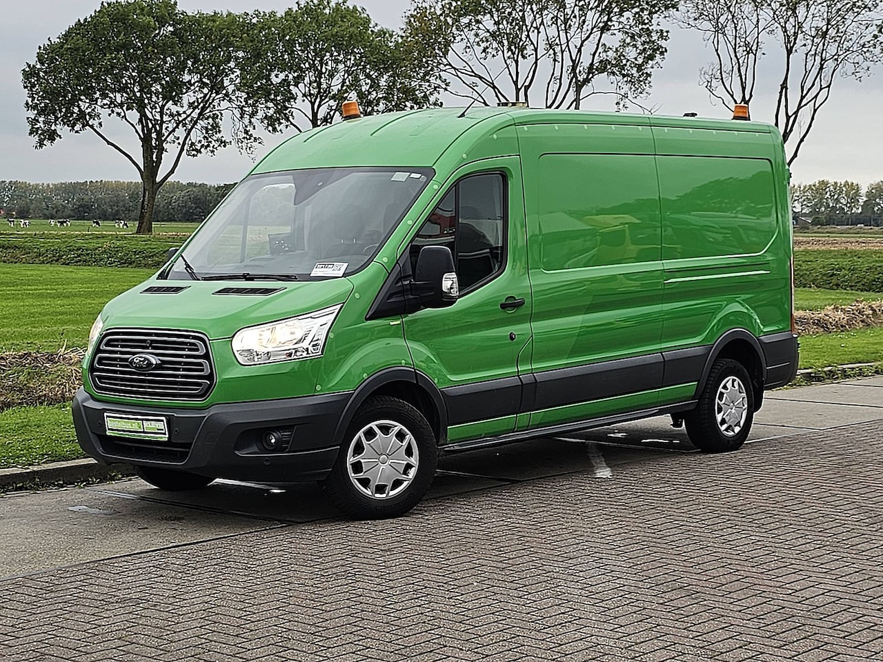 Ford Transit - 350 2.0 TDCI L3H2 Trend Navi Euro6 Airco Camera Trekhaak pdc 1e Eigenaar Oh-Historie! - AutoWereld.nl