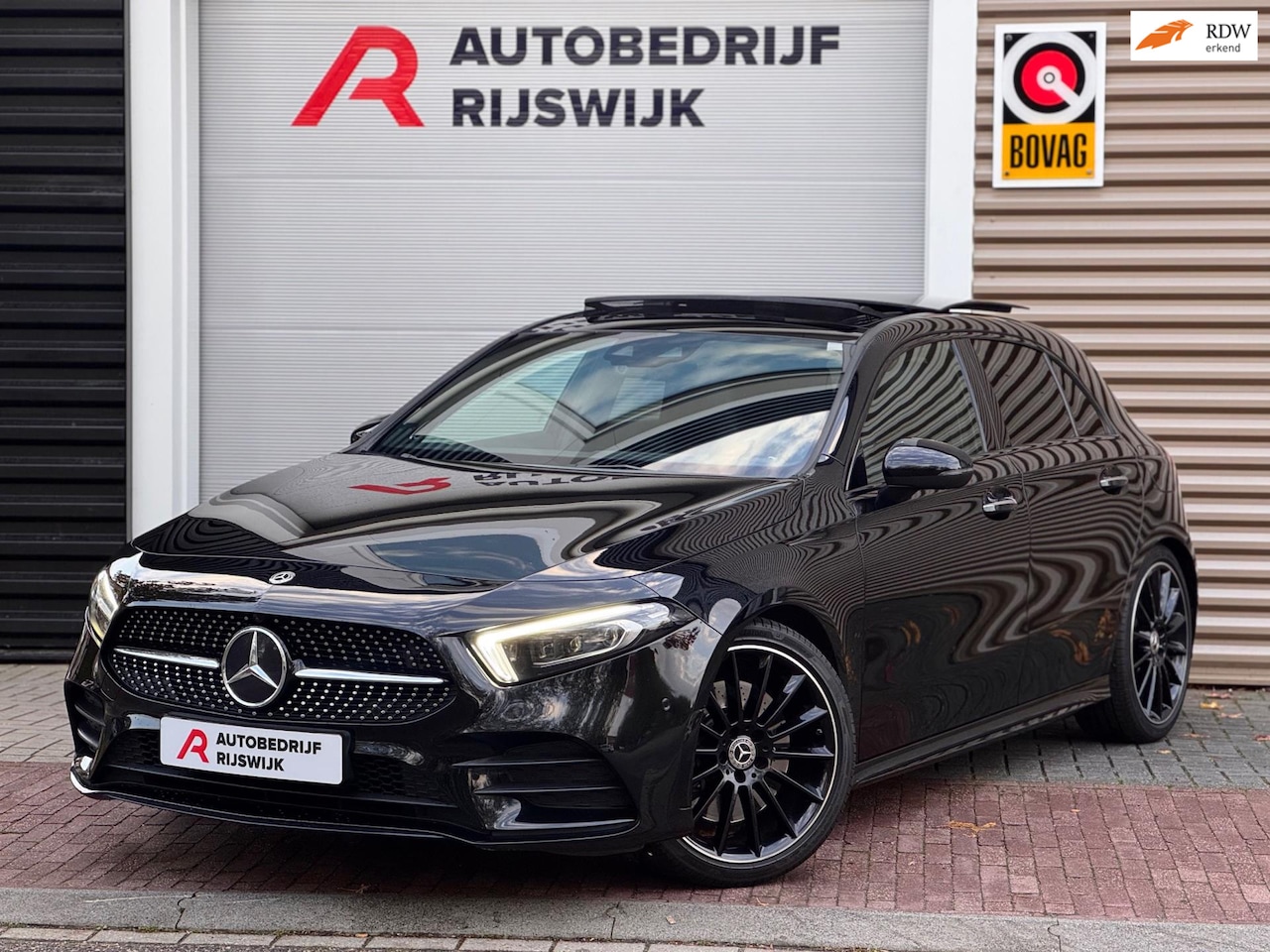 Mercedes-Benz A-klasse - 250 4MATIC Premium Plus Pano/360/Burmester - AutoWereld.nl