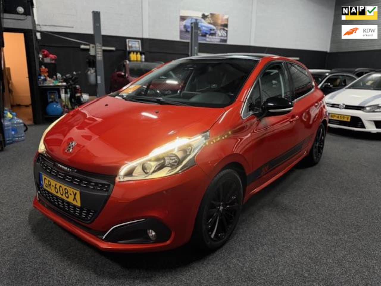 Peugeot 208 - 1.2 PureTech Allure 2e EIGENAAR!!! - AutoWereld.nl