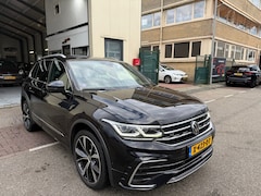 Volkswagen Tiguan - 1.4 TSI eHybrid R-Line Business+ Pano Garantie
