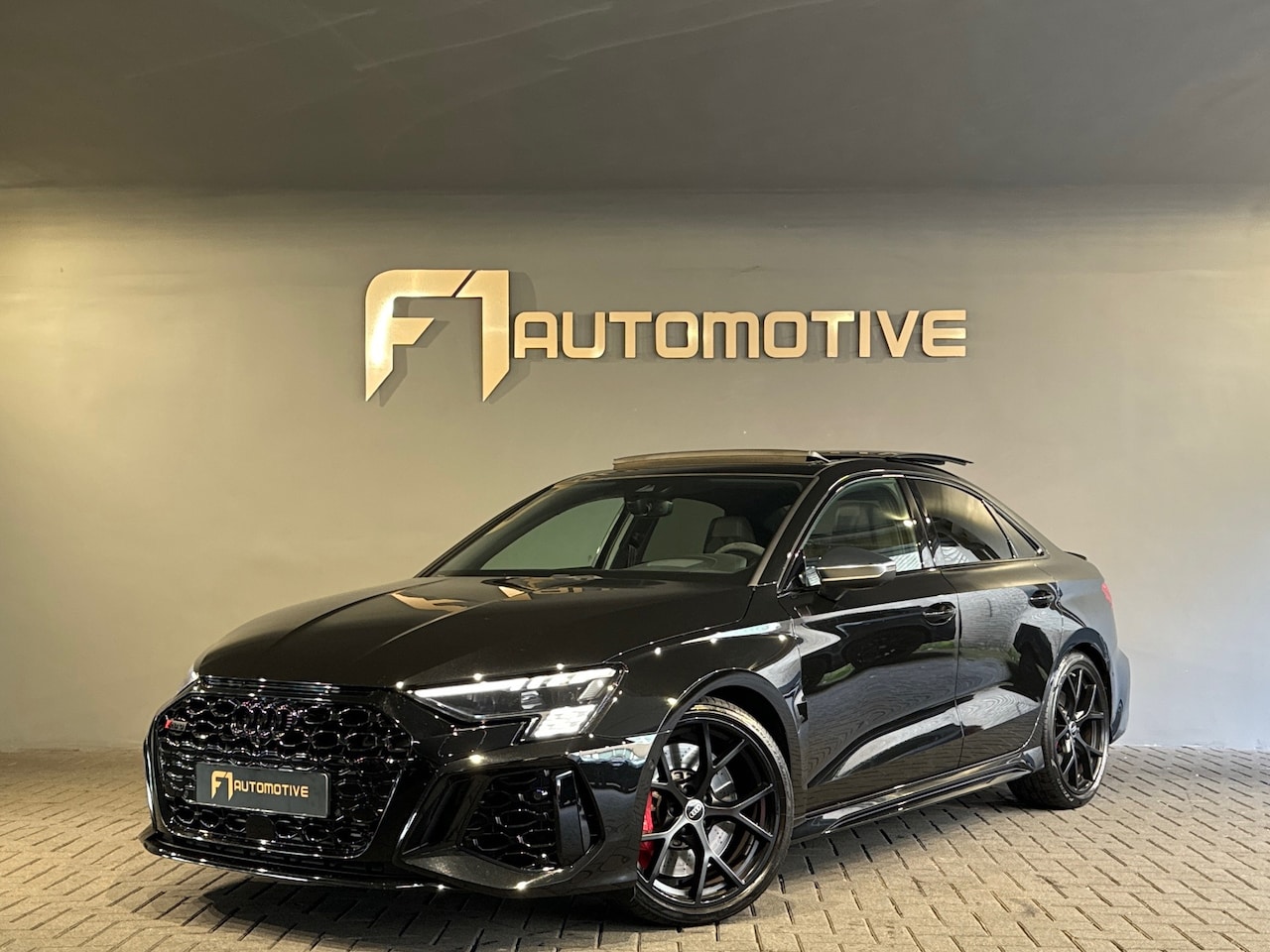 Audi RS3 - Limousine 2.5 TFSI Quattro Pano|HuD|Massage|B&O|BTW - AutoWereld.nl