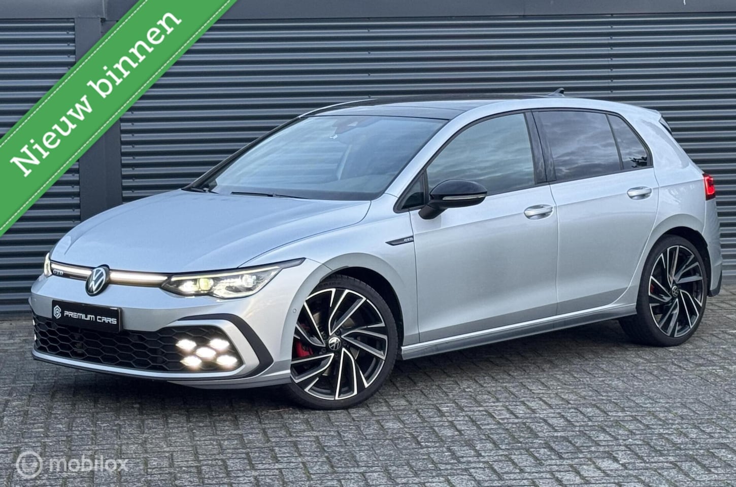 Volkswagen Golf - 2.0 TDI GTD Pano Keyless IQ LED Standkachel - AutoWereld.nl