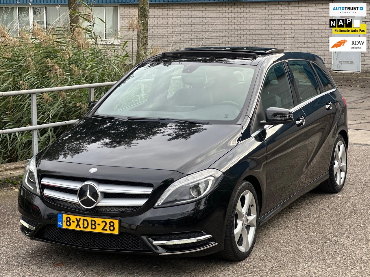 Mercedes-Benz B-klasse - 180 Ambition Comfort!automaat!panoramadak!xenon!PDC! - AutoWereld.nl