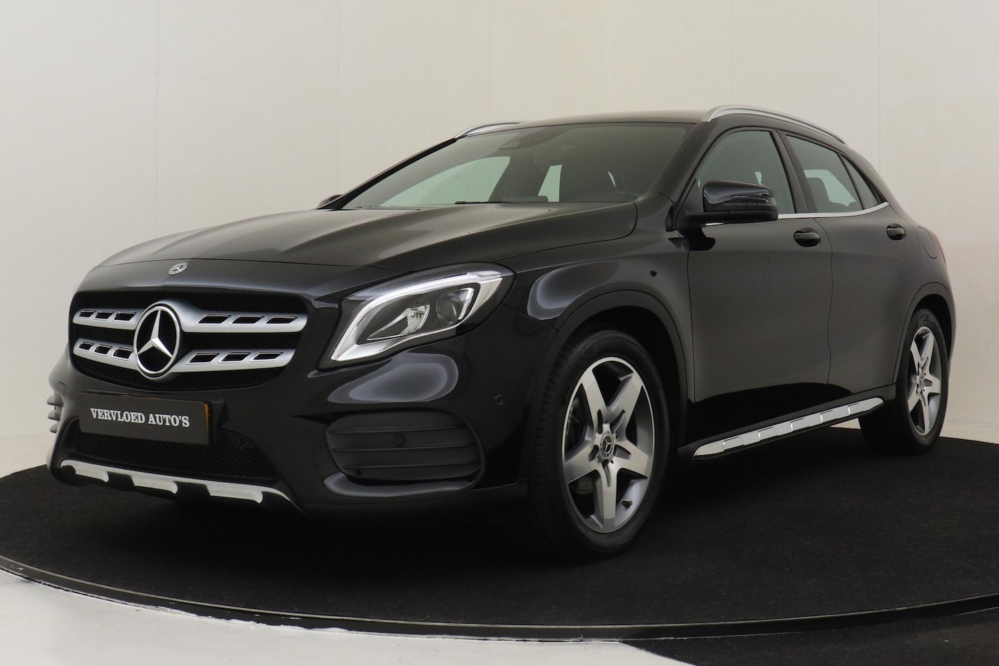 Mercedes-Benz GLA-Klasse - 180 BUSINESS SOLUTION AMG -CRUISE|AMG-STYLING|18"|STOELVERWARMING - AutoWereld.nl