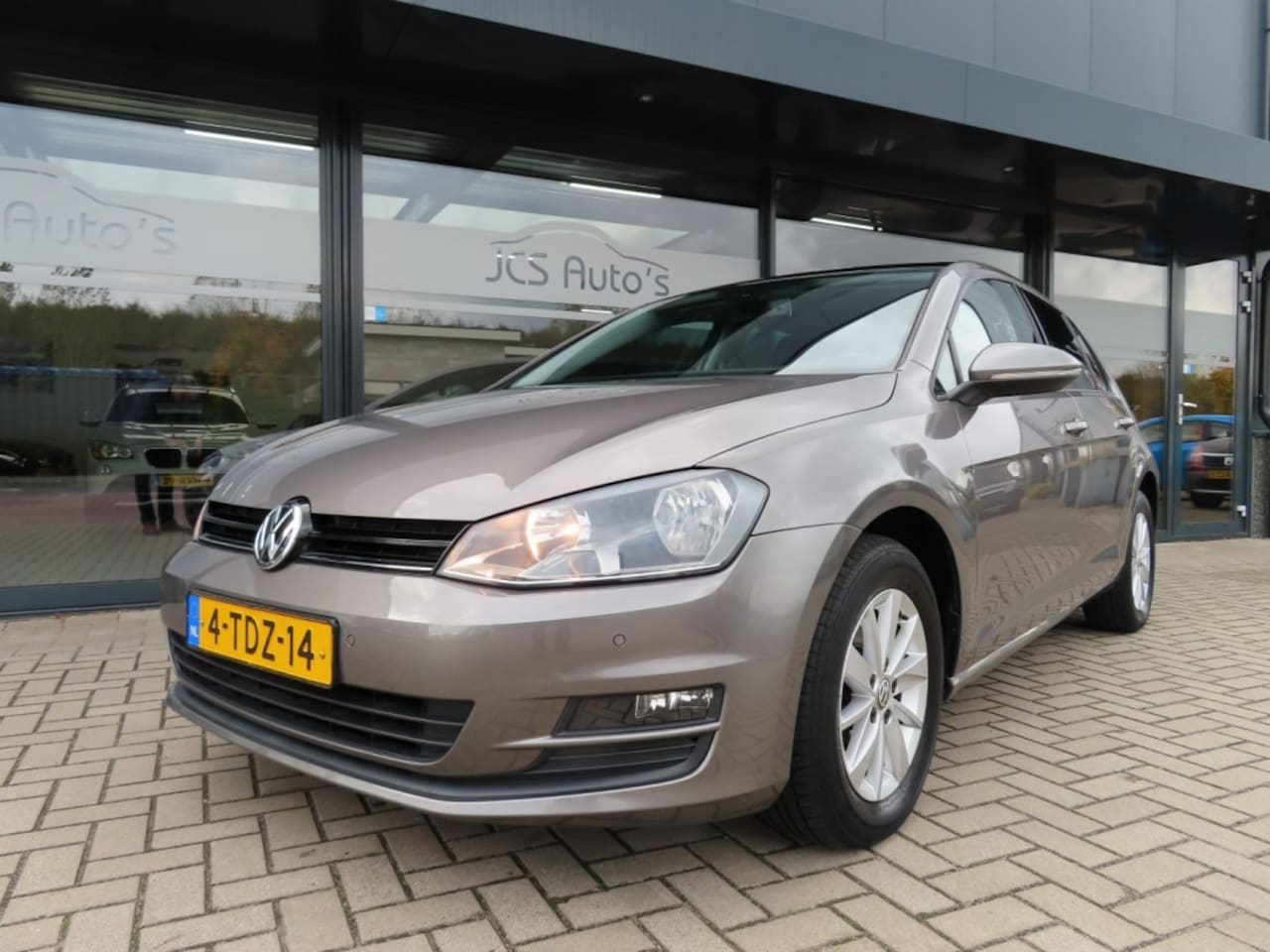 Volkswagen Golf - 1.2 TSI Comf. Aut. Ecc Cruise 2x Pdc Pano Navi 2014 - AutoWereld.nl