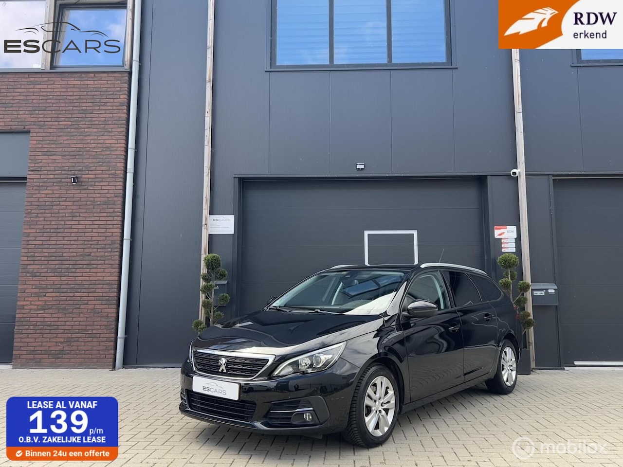 Peugeot 308 SW - 1.2 PureTech Blue Lease Pano | Led | Carplay - AutoWereld.nl