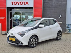 Toyota Aygo X - X-PLAY 5-DEURS ACHTERUITRIJCAMERA AIRCO ZWART DAK LICHTMETALEN VELGEN
