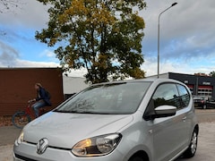 Volkswagen Up! - 1.0 high up GARMIN / ZEER NETTE STAAT