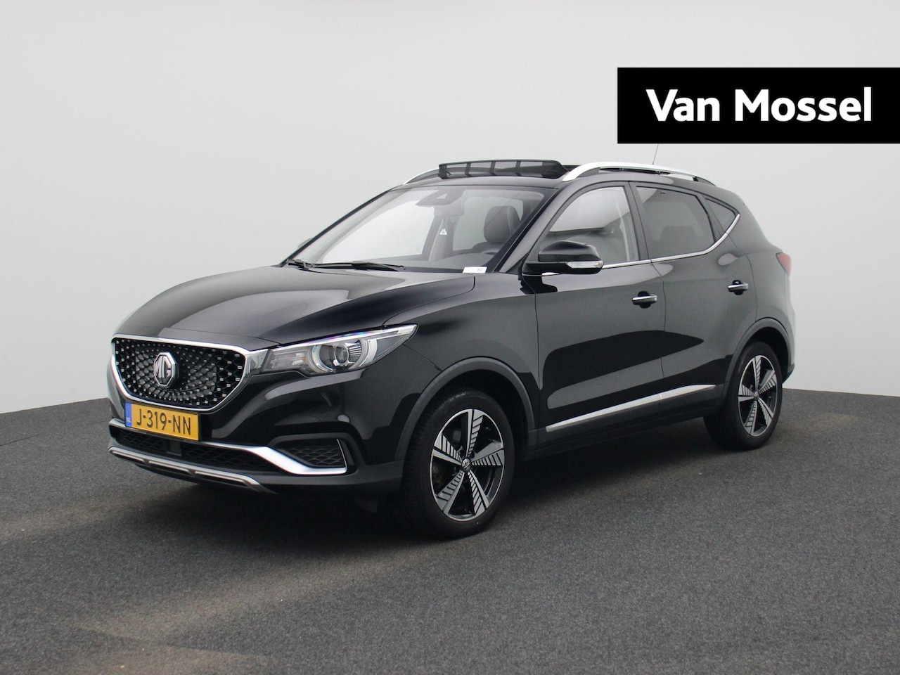 MG ZS - Luxury 45 kWh | Pano | Trekhaak | Leder | - AutoWereld.nl