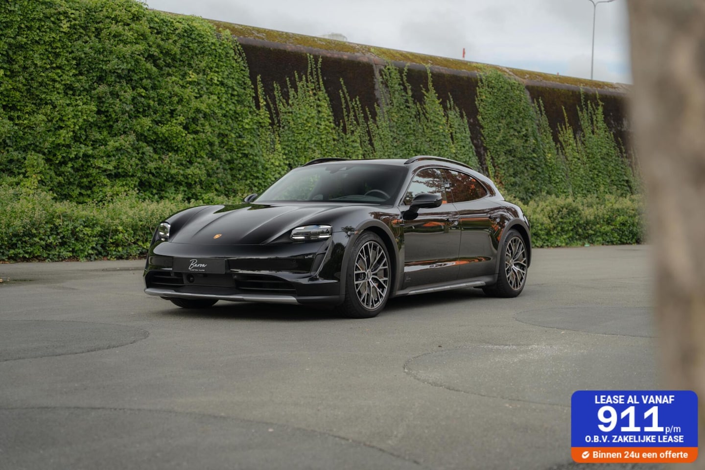Porsche Taycan Cross Turismo - Porsche Taycan 4 Cross Turismo | 93kWh | BTW | Sportchrono | €56.800,- excl. btw - AutoWereld.nl