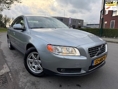 Volvo S80 - 2.0 Kinetic BJ 2008, AIRCO/LEER/NAVI/XENON/YOUNGTIMER/BOM VOLLE AUTO, ZEER NETJES